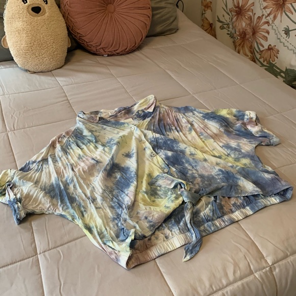American Eagle Tie Dye Button Up - Picture 1 of 8